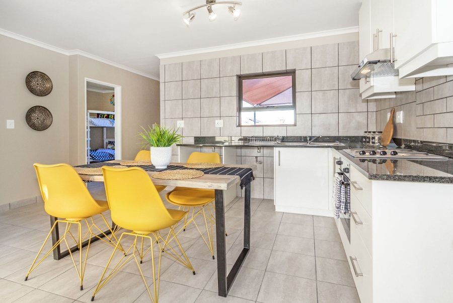 To Let 3 Bedroom Property for Rent in Stellendale Western Cape